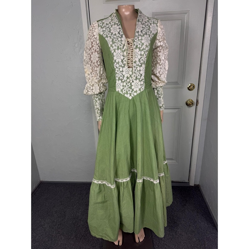 Vintage 70s Prairie Renaissance Women's Maxi Dress Cotton Lace Floral Hippy B3-3